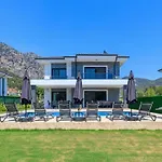 Villa In Gocek Göcek